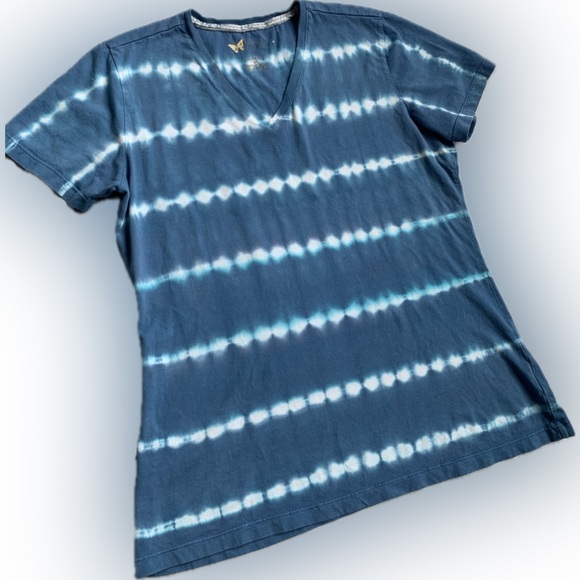 Natural Reflections Tie dye blue & white fitted V neck stretch T- shirt, LARGE - Picture 1 of 7